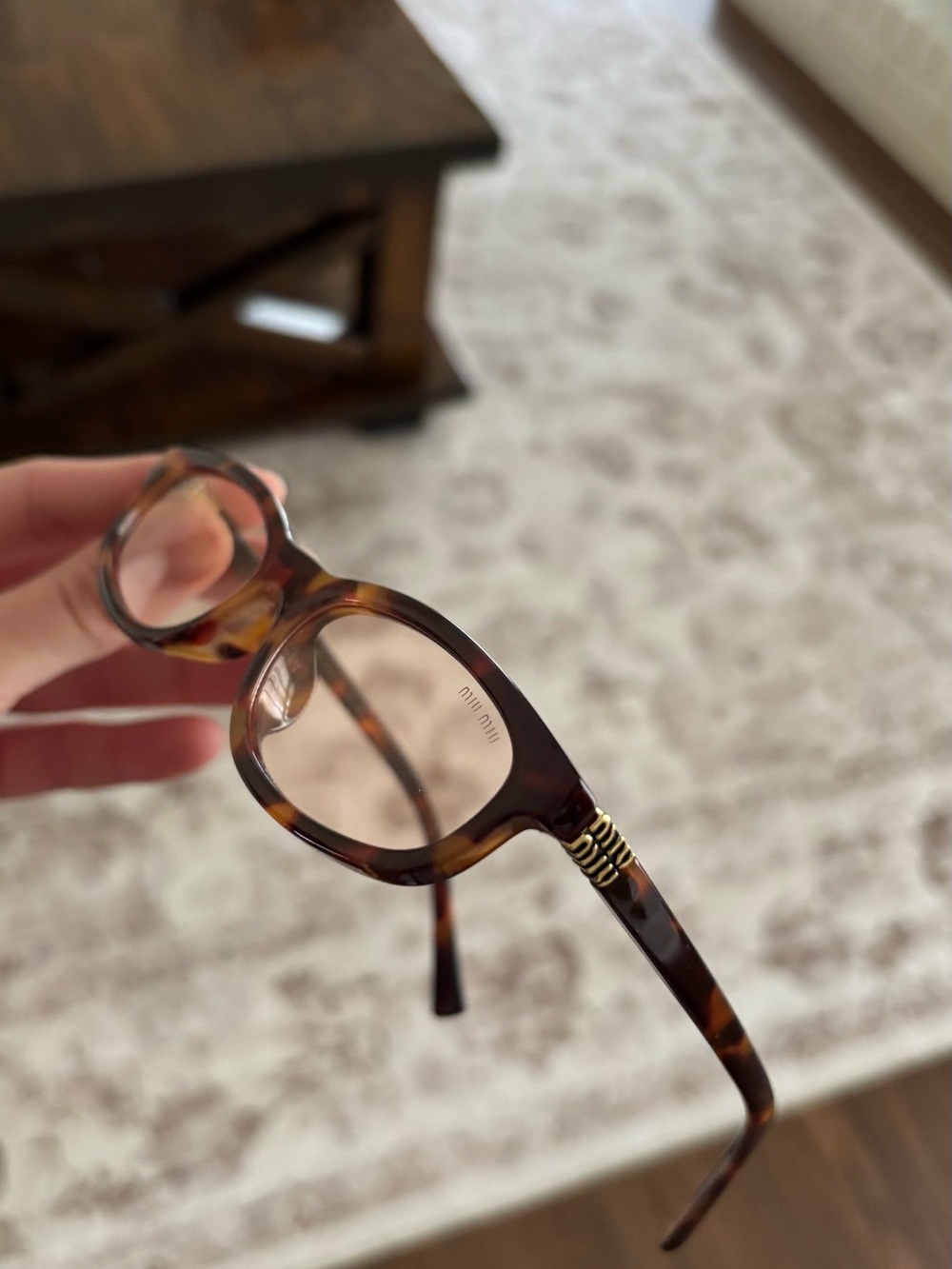brown glasses